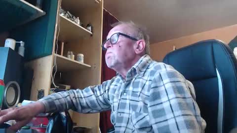 pc8474408 online show from March 26, 2:43 pm