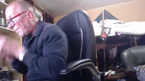 pc8474408 online show from May 22, 8:52 am