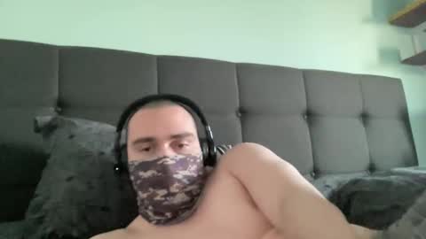 Snapshot of pelao2007 chatting on September 15, 9:49 pm easy cum online show from September 15, 9:49 pm