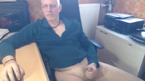 Pemue65 online show from December 1, 11:57 am