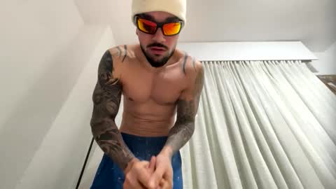 penebunny online show from December 16, 5:03 am