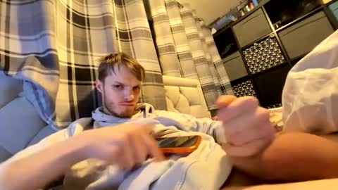 Penguin online show from November 29, 8:00 pm