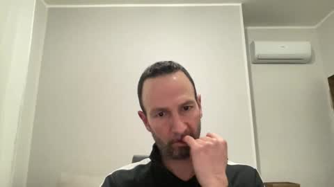 Snapshot of peppinslosqualo chatting on February 15, 8:01 pm peppinslosqualo online show from February 15, 8:01 pm