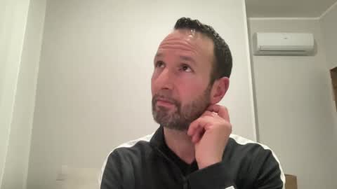 Snapshot of peppinslosqualo chatting on February 17, 7:31 pm peppinslosqualo online show from February 17, 7:31 pm