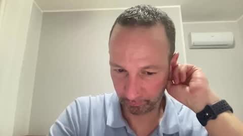 peppinslosqualo online show from April 11, 1:35 am