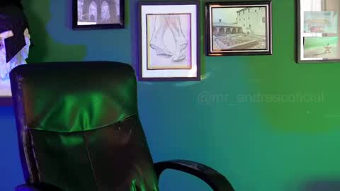 Snapshot of perseoo_88 chatting on September 10, 7:01 pm andres online show from September 10, 7:01 pm