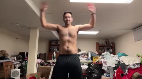 Snapshot of peteypete204 chatting on January 2, 12:24 pm peteypete204 online show from January 2, 12:24 pm
