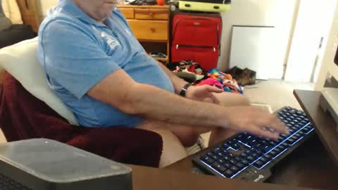 pghhorny2 online show from April 28, 8:02 pm