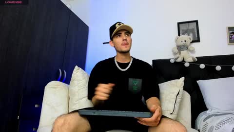 Snapshot of philiprich chatting on January 12, 6:38 pm philiprich online show from January 12, 6:38 pm