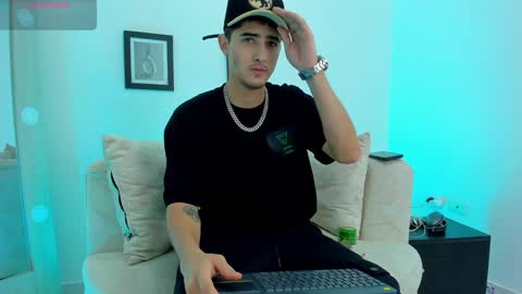 Snapshot of philiprich chatting on January 20, 4:01 pm philiprich online show from January 20, 4:01 pm