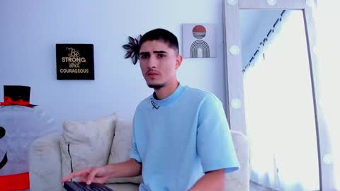 Snapshot of philiprich chatting on December 23, 2:50 pm philiprich online show from December 23, 2:50 pm