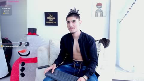 Snapshot of philiprich chatting on December 24, 2:54 pm philiprich online show from December 24, 2:54 pm