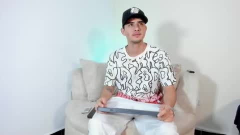 Snapshot of philiprich chatting on September 16, 6:42 pm philiprich online show from September 16, 6:42 pm