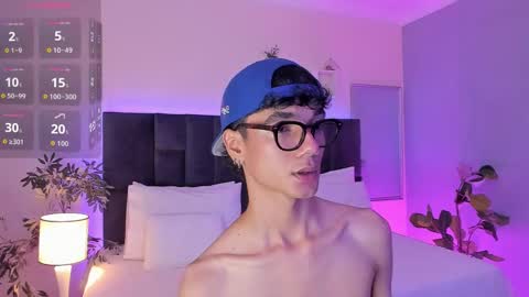 Phillip online show from November 10, 9:42 pm