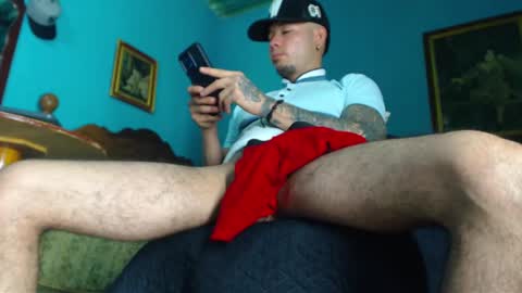 Snapshot of phlilloyhighclouds chatting on February 16, 11:48 pm phlilloyhighclouds online show from February 16, 11:48 pm