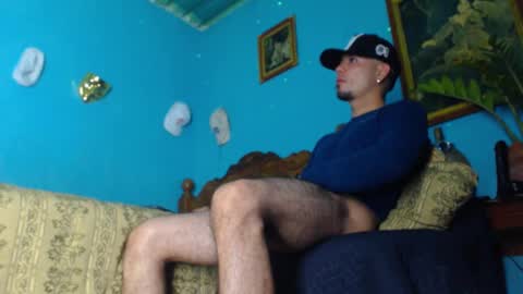 Snapshot of phlilloyhighclouds chatting on January 28, 7:00 pm phlilloyhighclouds online show from January 28, 7:00 pm