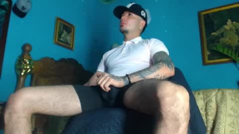 Snapshot of phlilloyhighclouds chatting on February 10, 10:31 am phlilloyhighclouds online show from February 10, 10:31 am