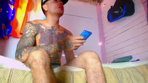 Snapshot of phlilloyhighclouds chatting on September 29, 12:46 pm phlilloyhighclouds online show from September 29, 12:46 pm