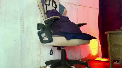 phlilloyhighclouds online show from October 26, 12:40 pm