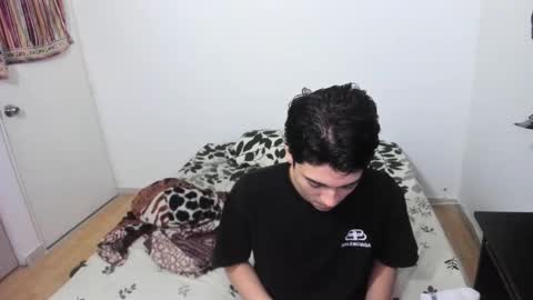 picaszomilos350 online show from February 28, 9:52 am