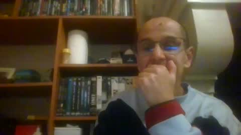 Snapshot of pichoun71 chatting on December 8, 7:54 pm pichoun71 online show from December 8, 7:54 pm