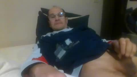 Snapshot of pichoun71 chatting on January 18, 7:04 am pichoun71 online show from January 18, 7:04 am