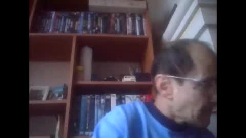 Snapshot of pichoun71 chatting on March 9, 7:01 am pichoun71 online show from March 9, 7:01 am