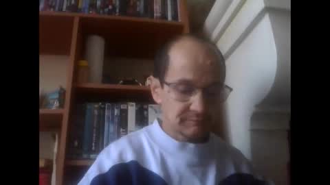 Snapshot of pichoun71 chatting on March 2, 7:21 am pichoun71 online show from March 2, 7:21 am
