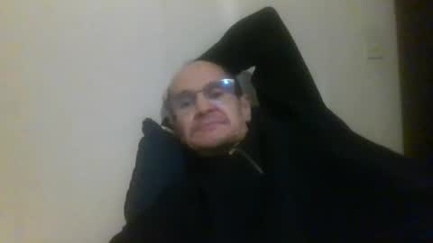 Snapshot of pichoun71 chatting on January 1, 5:00 pm pichoun71 online show from January 1, 5:00 pm