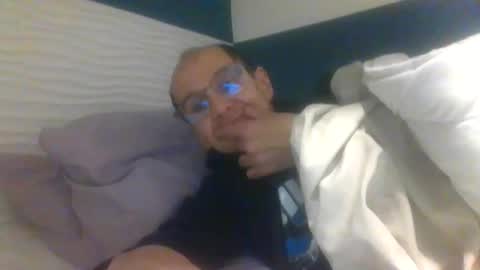 Snapshot of pichoun71 chatting on January 20, 7:04 pm pichoun71 online show from January 20, 7:04 pm