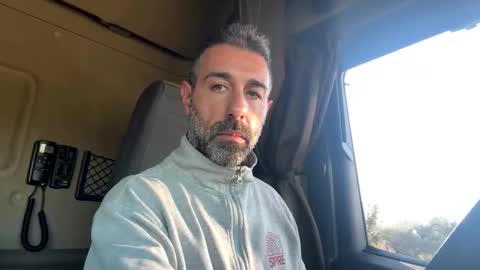 pierotu online show from October 23, 7:01 am