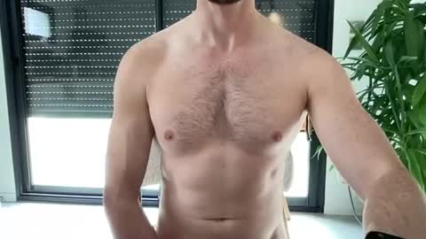 pierre81000 online show from April 1, 11:01 am