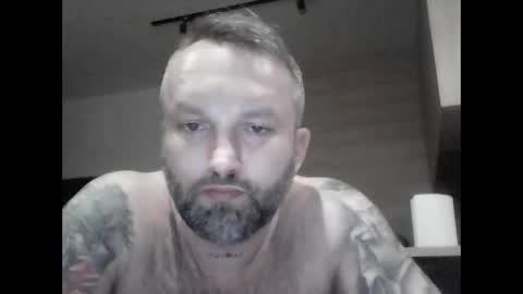 piesciarz13 online show from December 21, 1:46 am