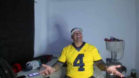 pikoro_gomez online show from May 30, 12:32 am