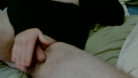 Snapshot of pinewoodman chatting on January 4, 2:03 am pinewoodman online show from January 4, 2:03 am