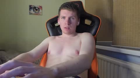 Pierre online show from December 15, 8:25 pm