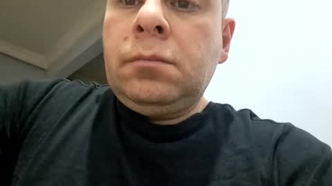 Snapshot of pixel53 chatting on February 6, 9:49 pm Gkay53 online show from February 6, 9:49 pm