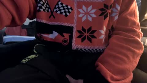 Snapshot of plboy23 chatting on January 4, 11:54 am Hello ask me . Im glad to see you here in my room. Welcome PVT is open online show from January 4, 11:54 am