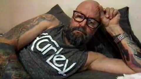 PleaseSitOnMyCock online show from January 28, 5:43 am