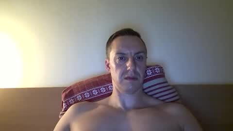 Snapshot of ploki2000 chatting on January 2, 8:35 pm Kevin online show from January 2, 8:35 pm
