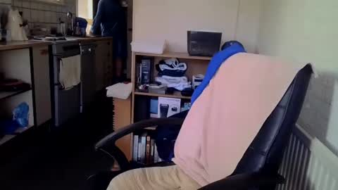 poshman65 online show from April 8, 10:25 am