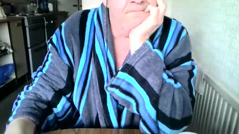 Snapshot of poshman65 chatting on January 8, 8:49 am poshman65 online show from January 8, 8:49 am