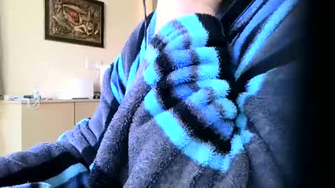 Snapshot of poshman65 chatting on January 3, 11:03 am poshman65 online show from January 3, 11:03 am