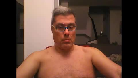 Snapshot of prendimisubito chatting on January 15, 12:51 am prendimisubito online show from January 15, 12:51 am