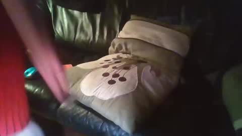 pretty_boy321 online show from December 20, 8:32 am