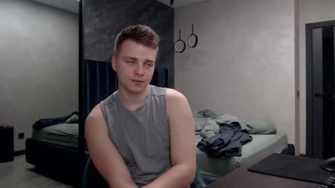 Justin online show from December 4, 5:42 pm