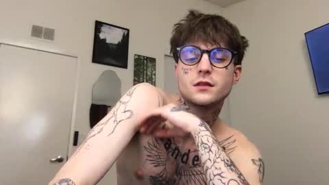 pretty boy online show from January 13, 4:50 am