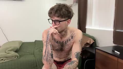 pretty boy online show from March 29, 8:31 pm