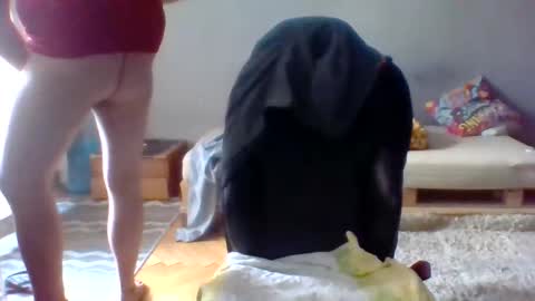 prikryljan02 online show from November 18, 12:53 pm