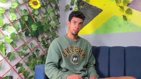 prince_arthur77 online show from November 5, 1:35 pm